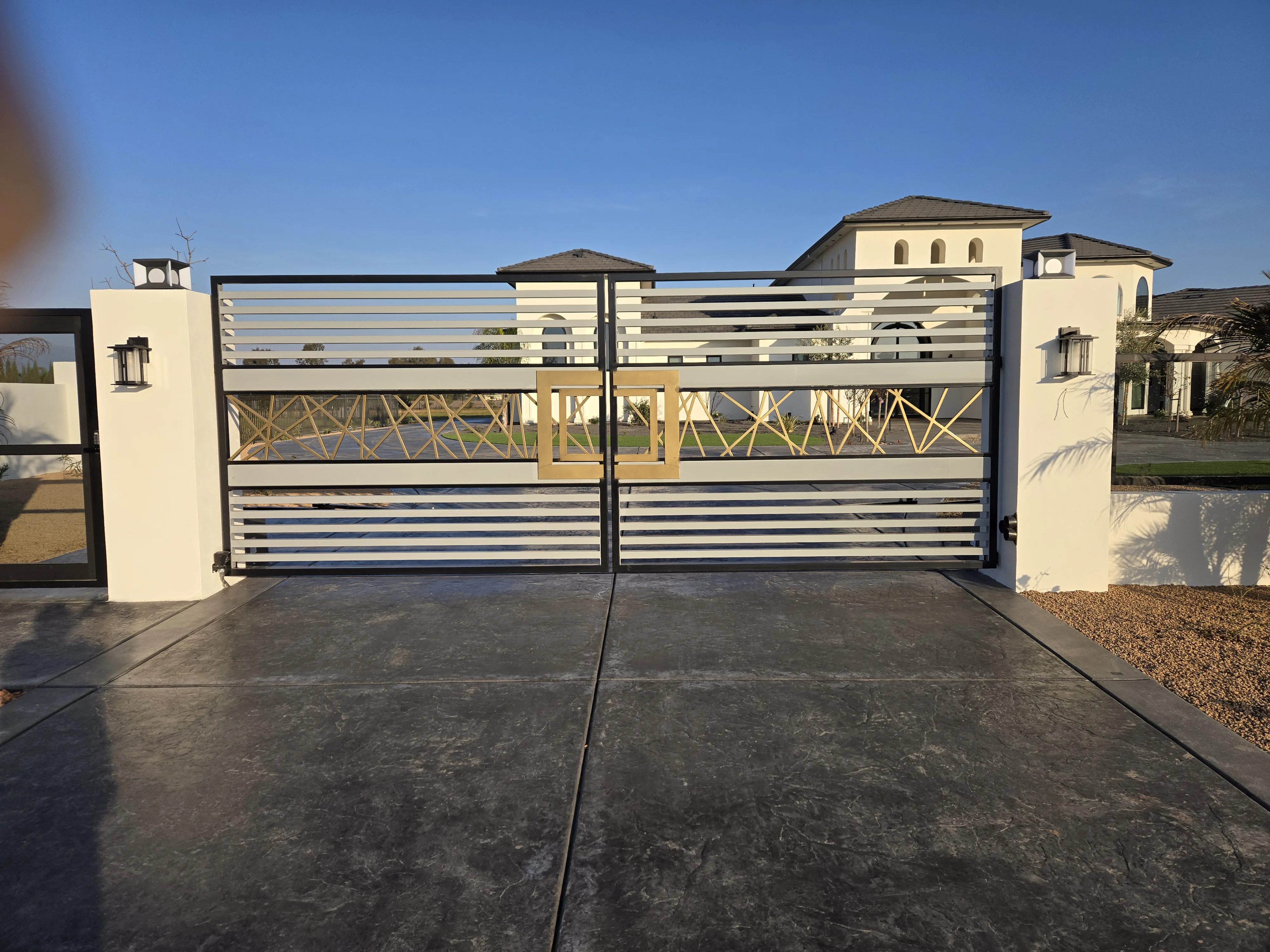 What to Know Before Getting a Pedestrian Gate